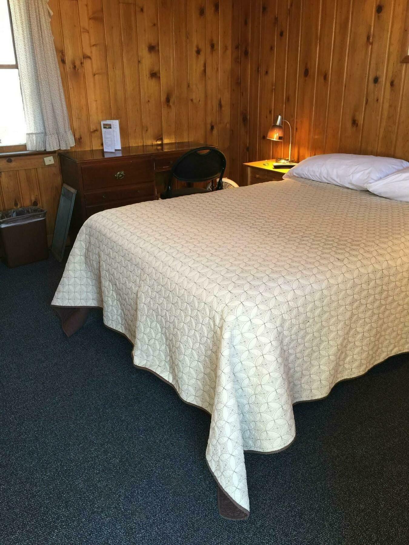 Whistling Swan Motel East Glacier Park Village Exterior foto